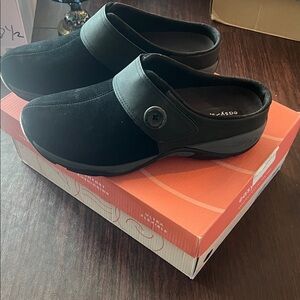 Easy Spirit Black Slip-On Loafers